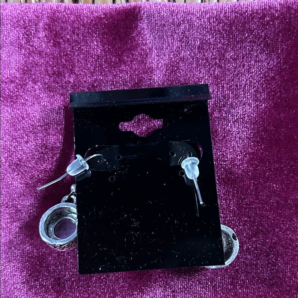 NWOT Elegant Silver and Purple Dangle Earrings - Picture 2 of 2